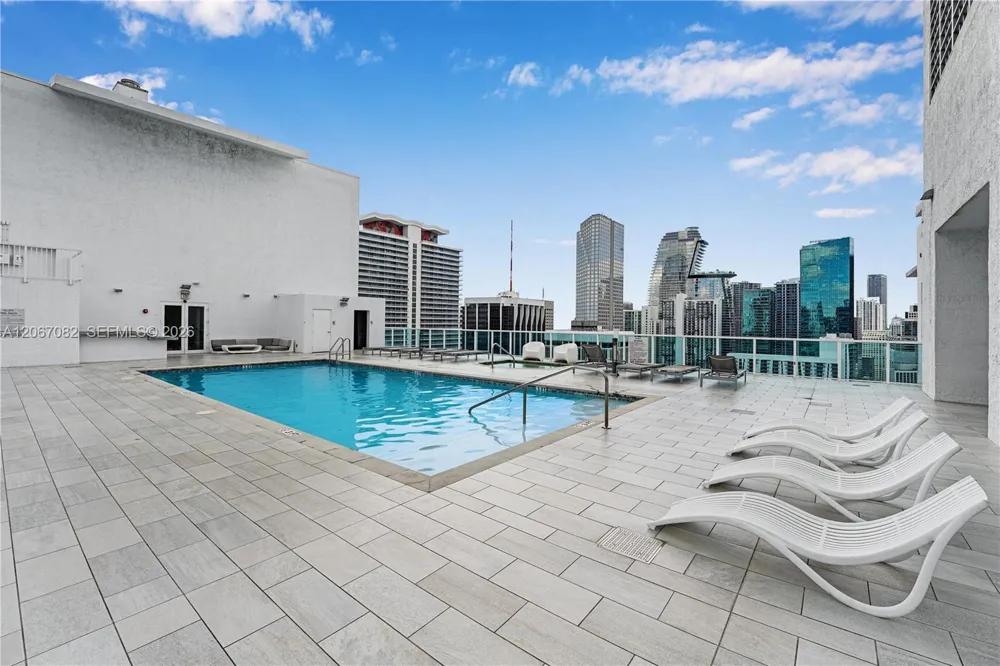 133 NE 2nd Ave #1102 Miami, FL 33132