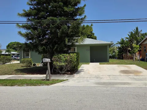 734 NE 1ST STREET