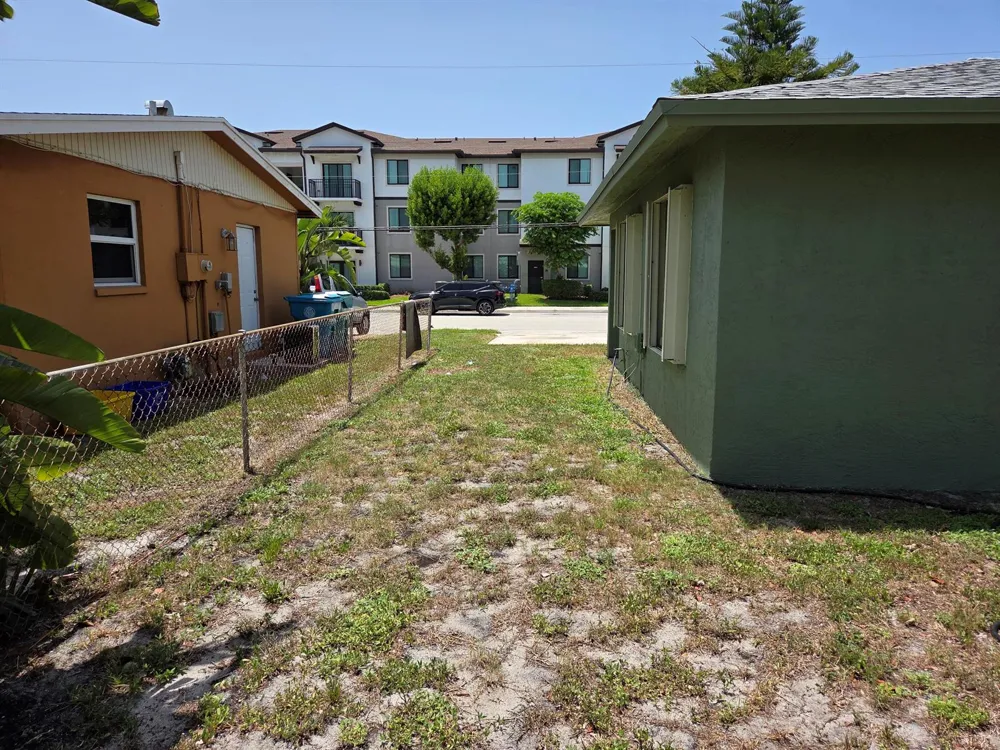 734 NE 1ST STREET Boynton Beach, FL 33435