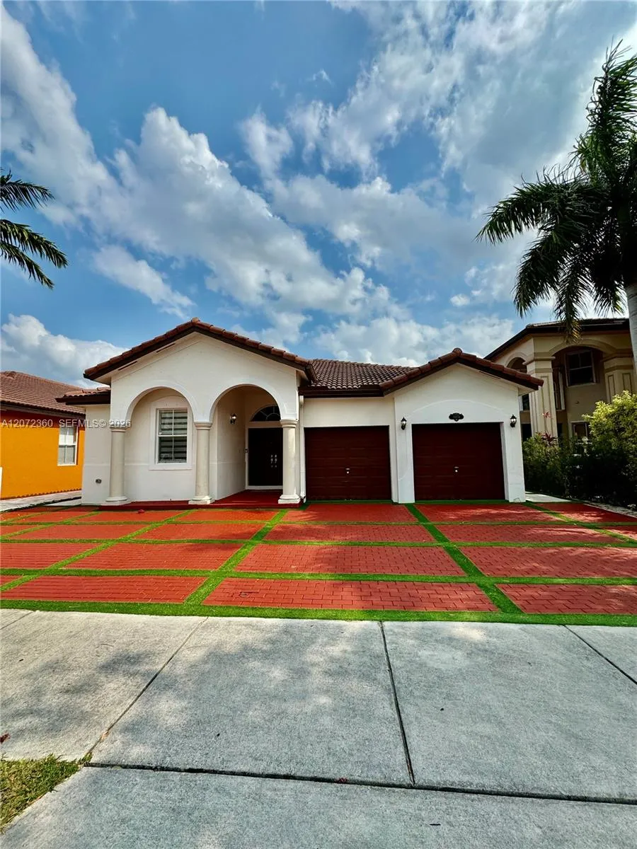14974 SW 18th Ter Miami, FL 33185