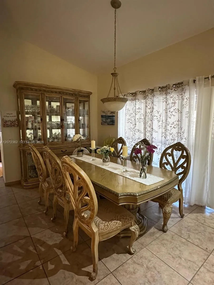 4863 SW 148th Ct Miami, FL 33185