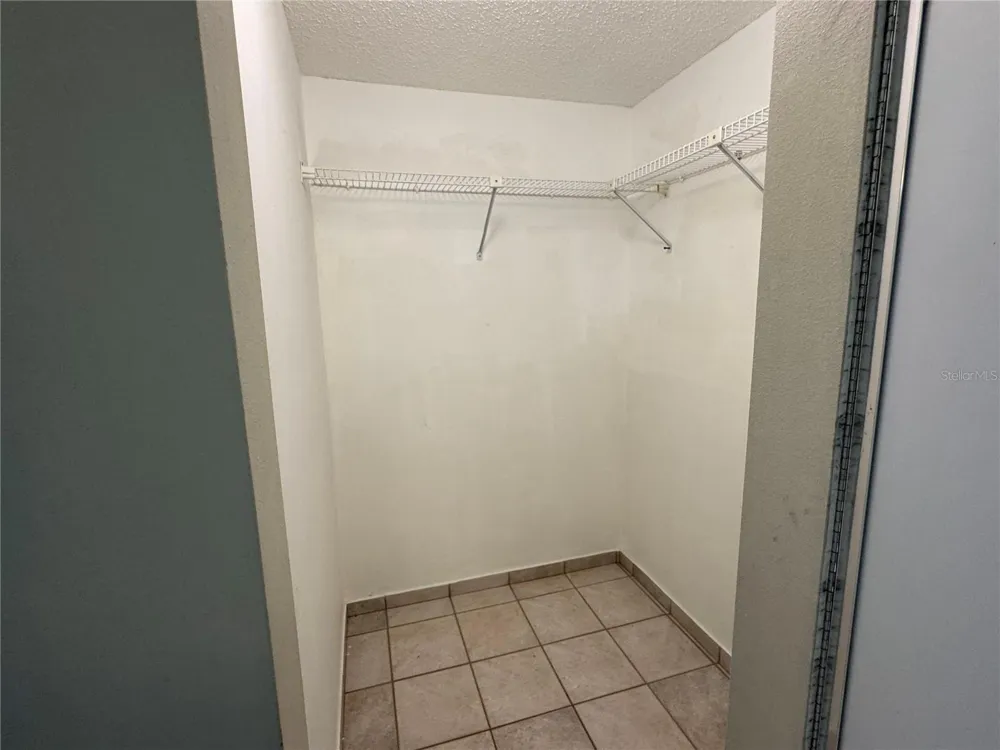 4863 WALDEN CIRCLE #24 Orlando, FL 32811