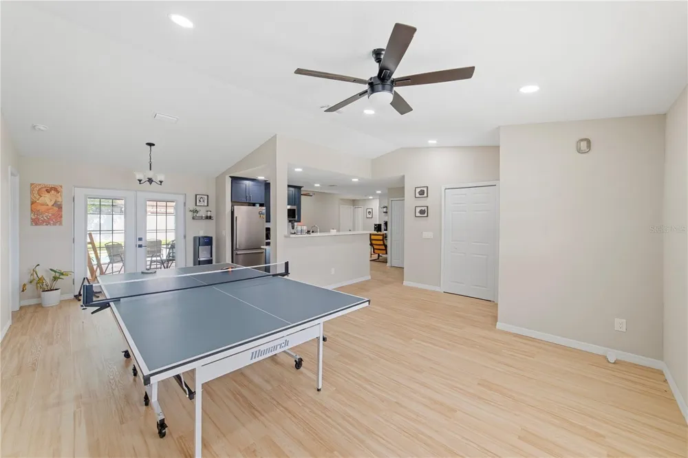 1003 RED OAK CIRCLE Brandon, FL 33511