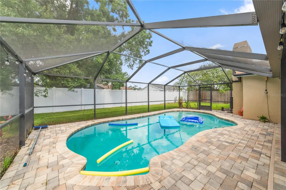1003 RED OAK CIRCLE Brandon, FL 33511