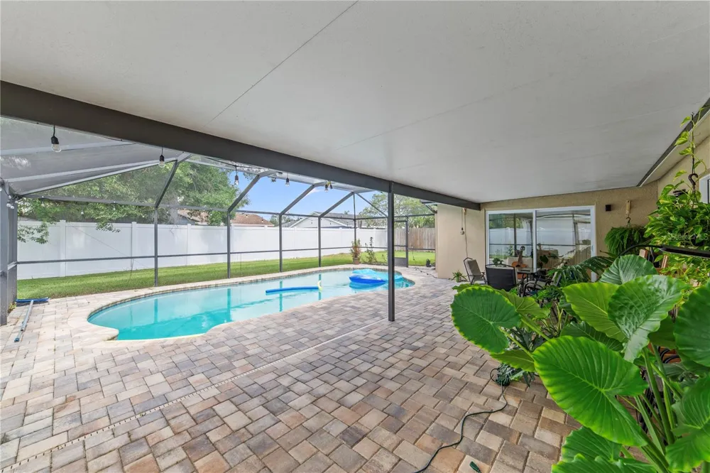 1003 RED OAK CIRCLE Brandon, FL 33511