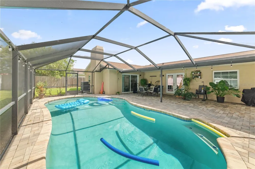 1003 RED OAK CIRCLE Brandon, FL 33511