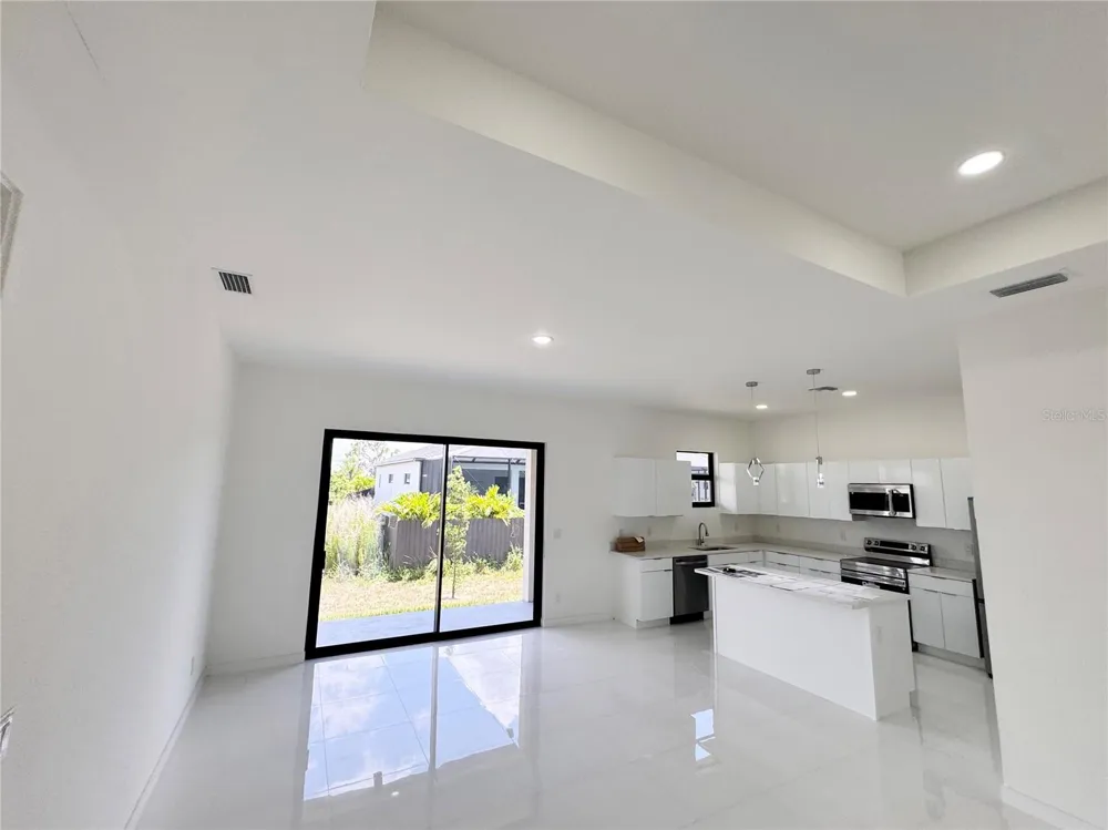 4324 JACARANDA PARKWAY W Cape Coral, FL 33993