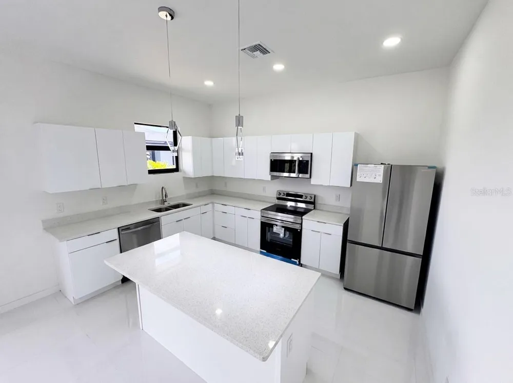 4324 JACARANDA PARKWAY W Cape Coral, FL 33993