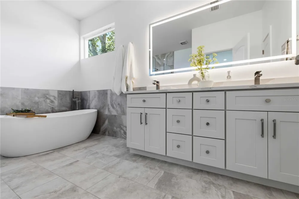 1354 TEAROSE PLACE Sarasota, FL 34239