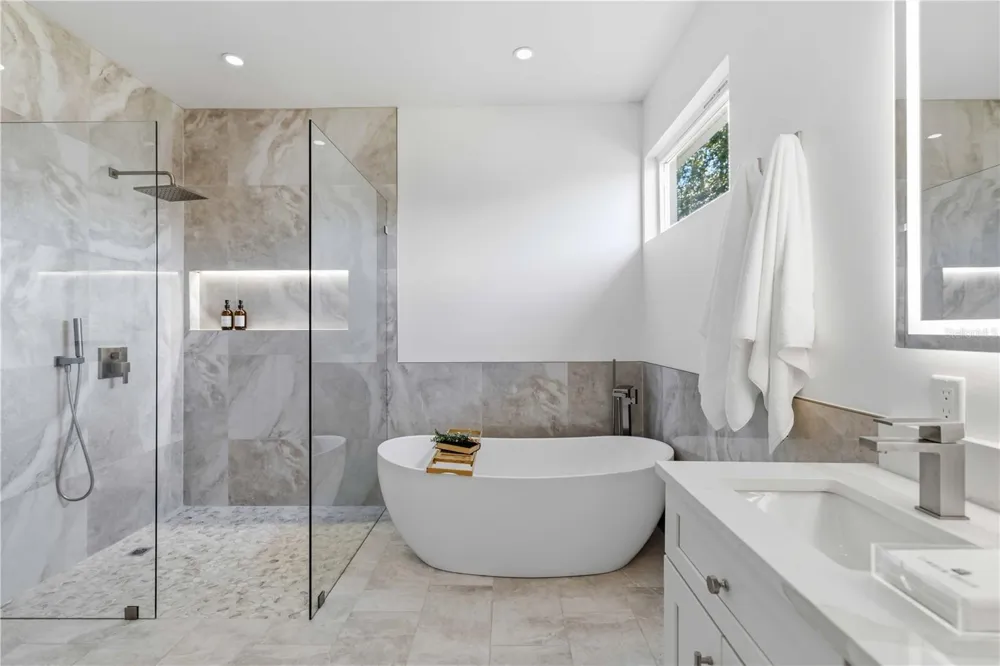 1354 TEAROSE PLACE Sarasota, FL 34239