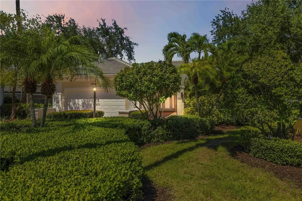 1354 TEAROSE PLACE Sarasota, FL 34239