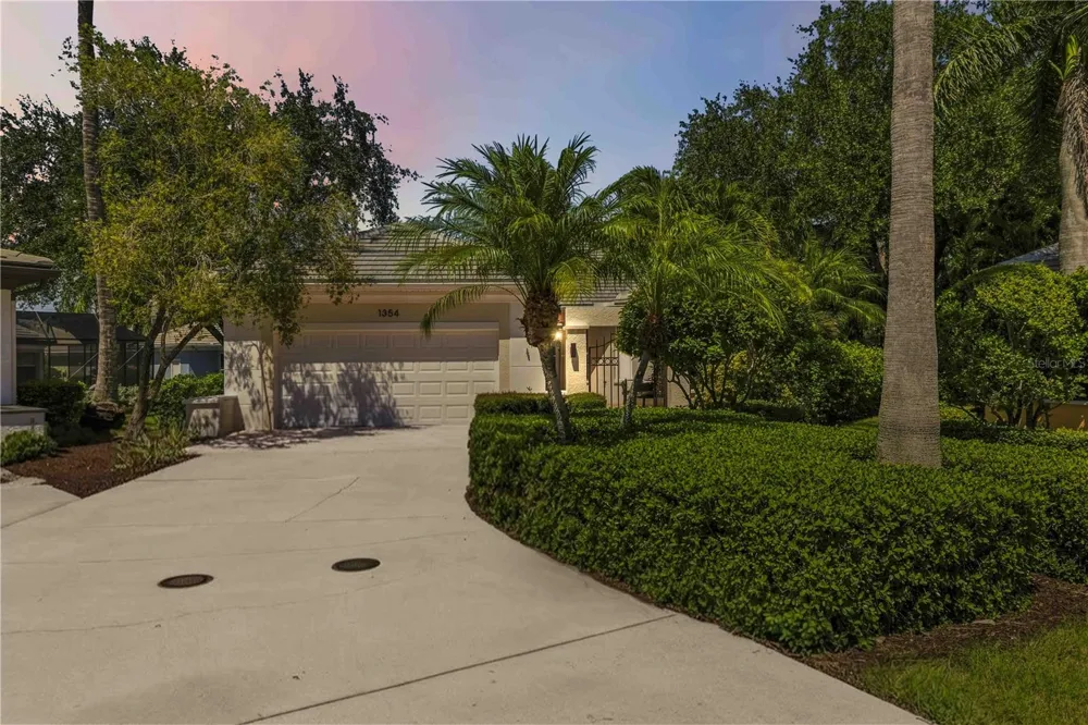 1354 TEAROSE PLACE Sarasota, FL 34239