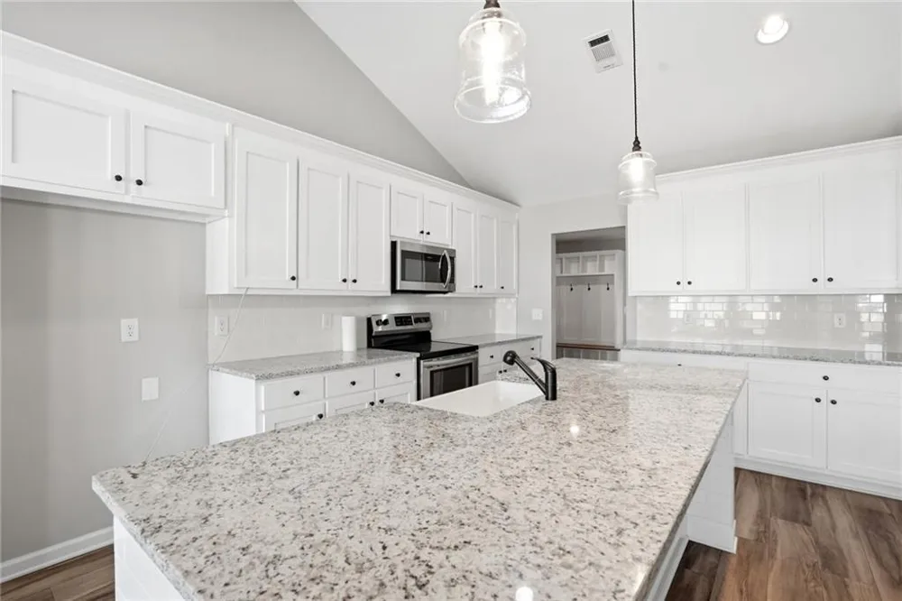 649 Tanners Bridge Road Bethlehem, GA 30620