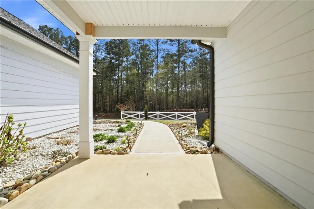 649 Tanners Bridge Road Bethlehem, GA 30620