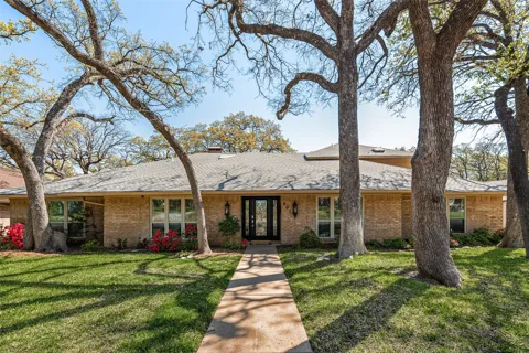 805 Crowley Road