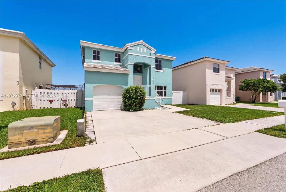 6733 Bayfront Dr Margate, FL 33063