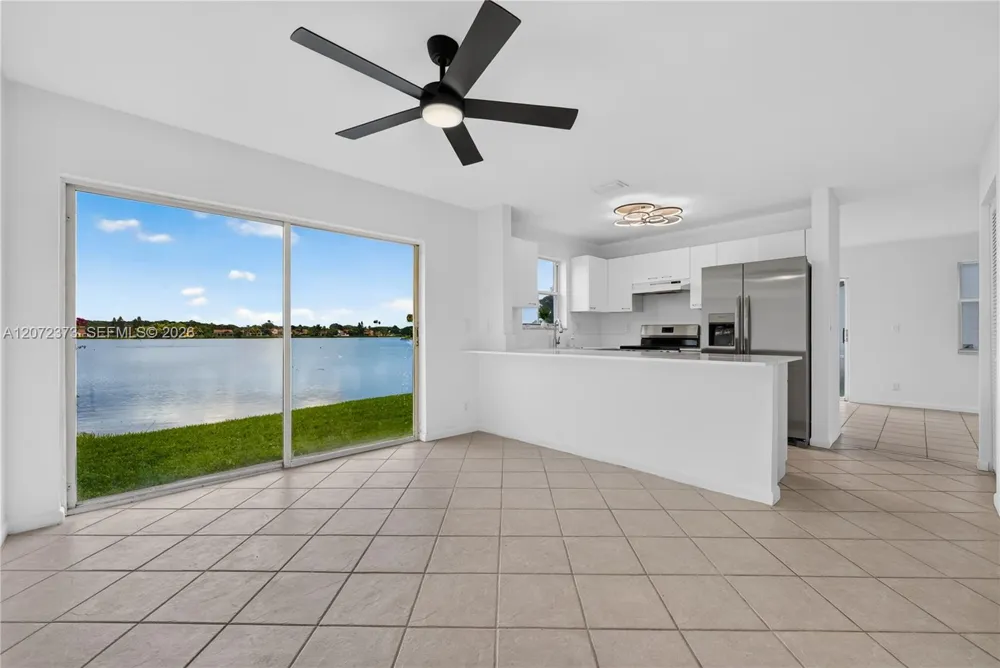 6733 Bayfront Dr Margate, FL 33063