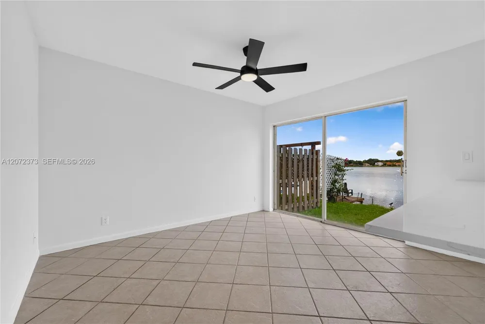 6733 Bayfront Dr Margate, FL 33063