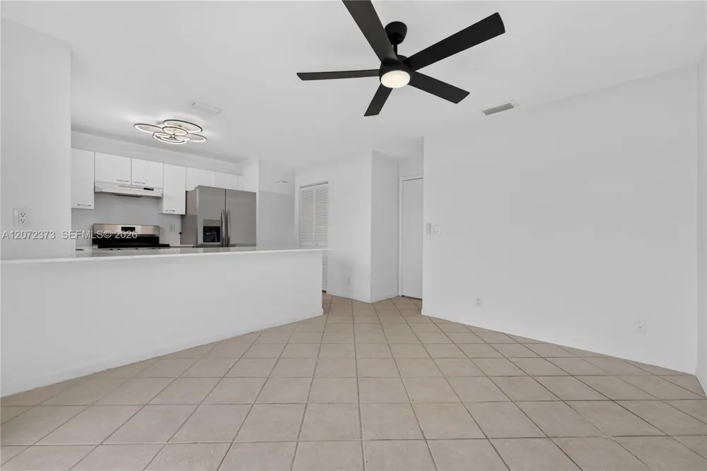 6733 Bayfront Dr Margate, FL 33063