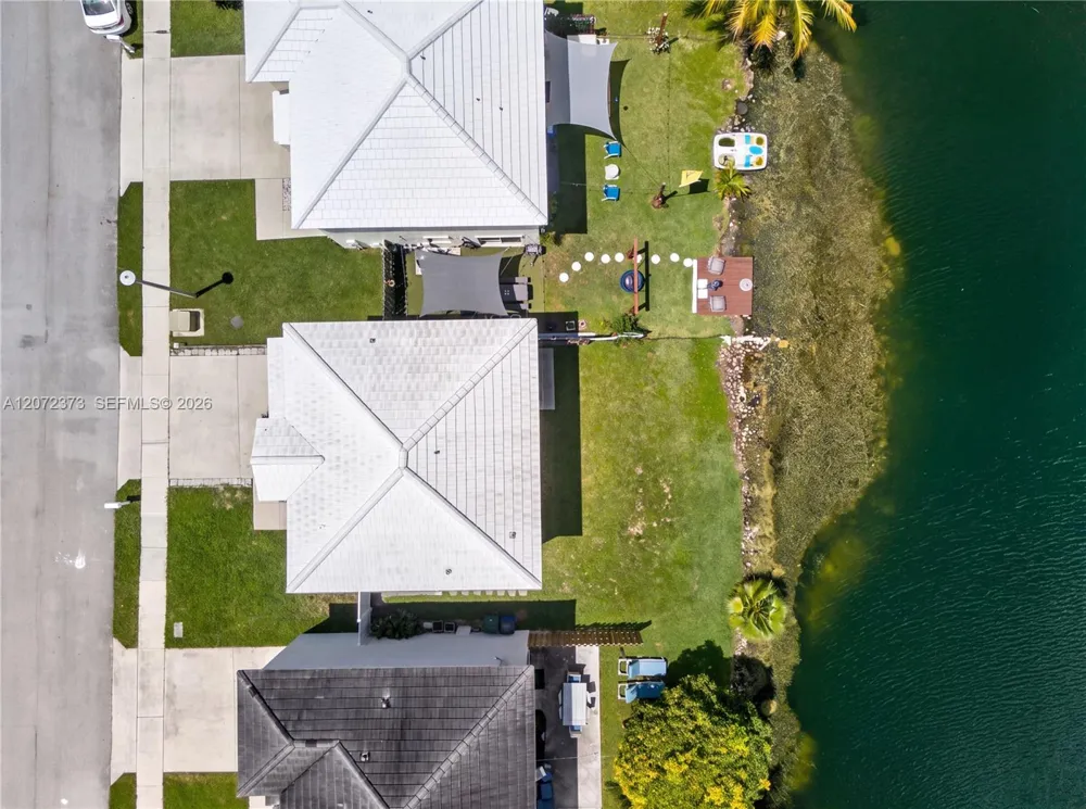 6733 Bayfront Dr Margate, FL 33063