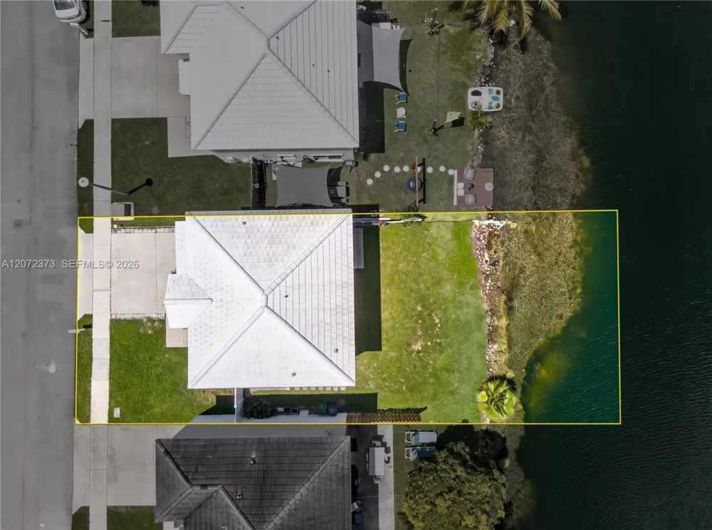 6733 Bayfront Dr Margate, FL 33063