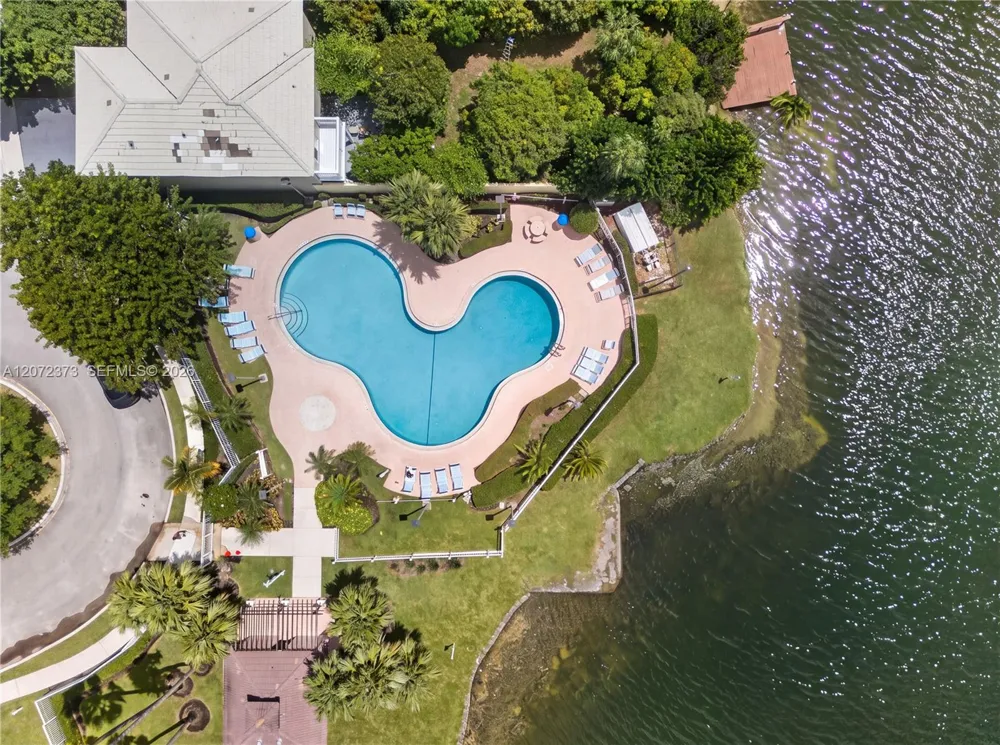 6733 Bayfront Dr Margate, FL 33063