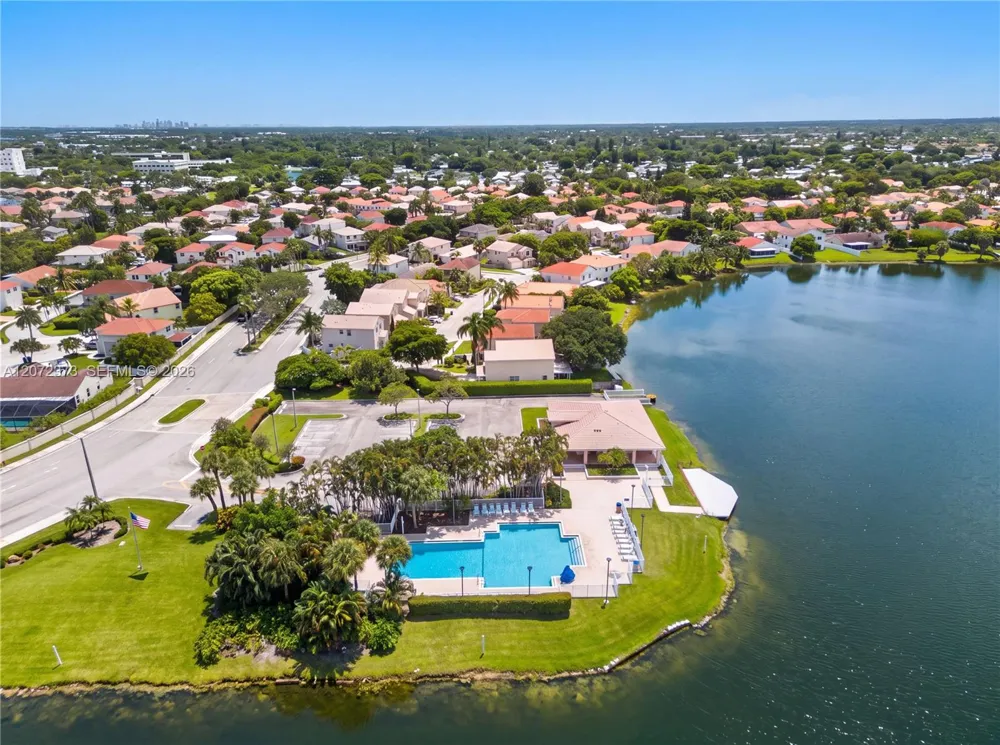 6733 Bayfront Dr Margate, FL 33063