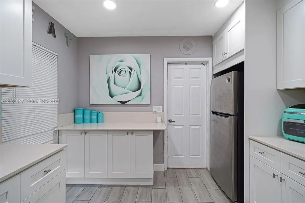 912 NE 9th Ct Pompano Beach, FL 33060