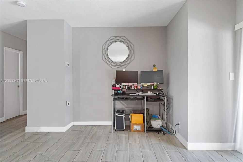912 NE 9th Ct Pompano Beach, FL 33060