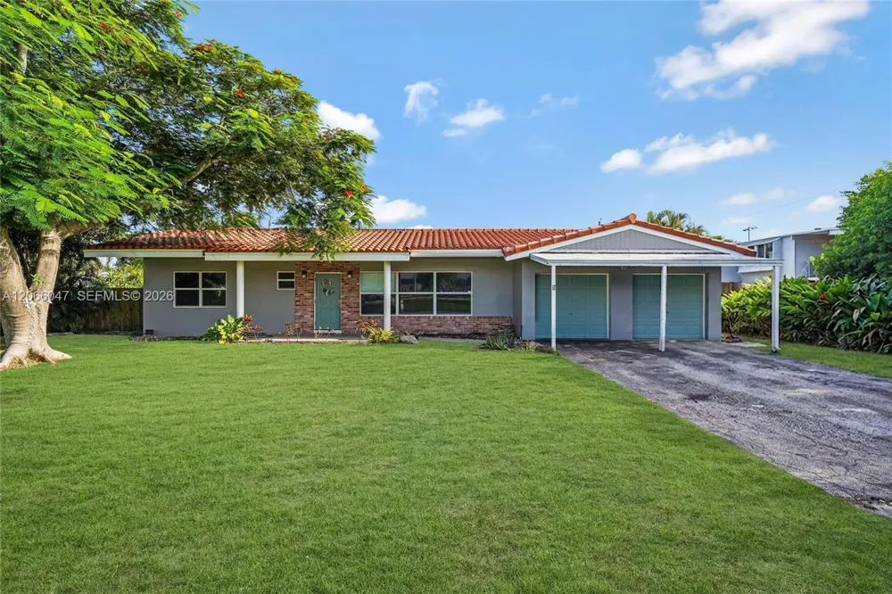 912 NE 9th Ct Pompano Beach, FL 33060