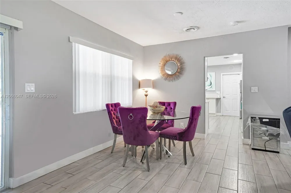 912 NE 9th Ct Pompano Beach, FL 33060
