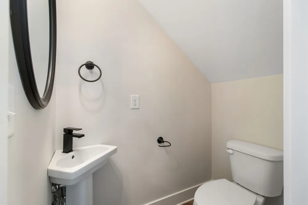 160 Excell Rd #F Clarksville, TN 37043