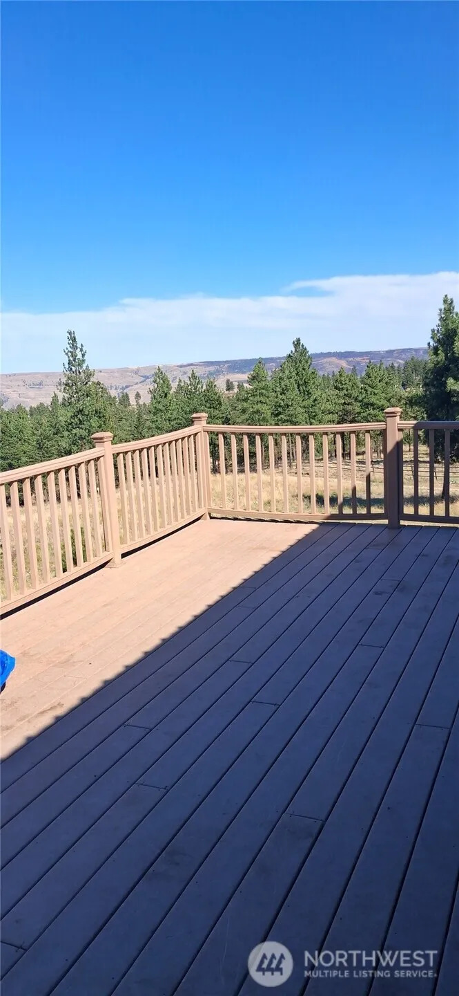 649 Bill Oules Lane Chelan, WA 98816