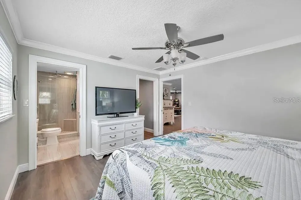 6770 15TH AVENUE St Petersburg, FL 33710
