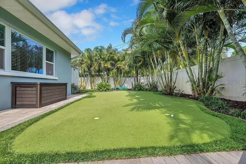 6770 15TH AVENUE St Petersburg, FL 33710