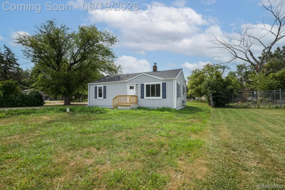 5318 E Bristol Road S Burton City, MI 48519