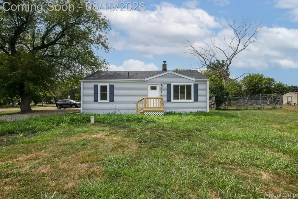 5318 E Bristol Road S Burton City, MI 48519