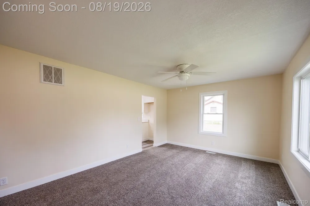 5318 E Bristol Road S Burton City, MI 48519
