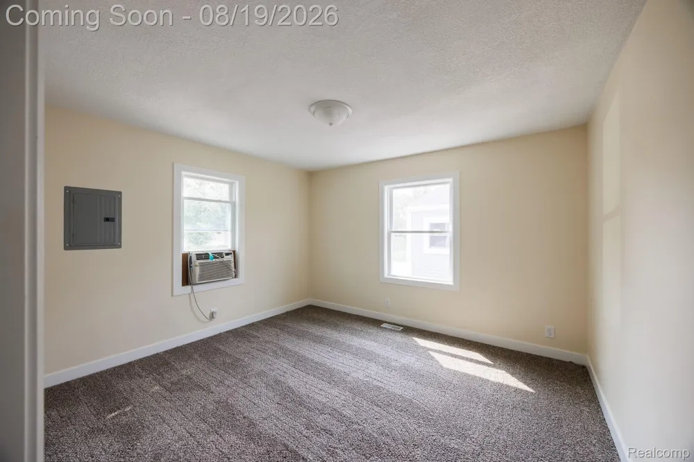 5318 E Bristol Road S Burton City, MI 48519
