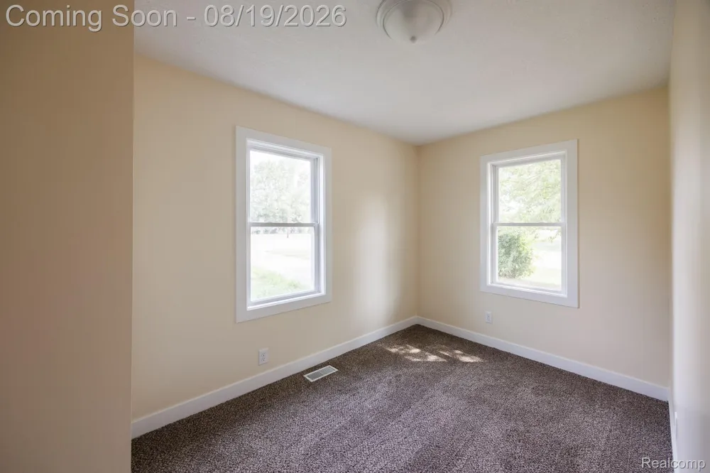 5318 E Bristol Road S Burton City, MI 48519