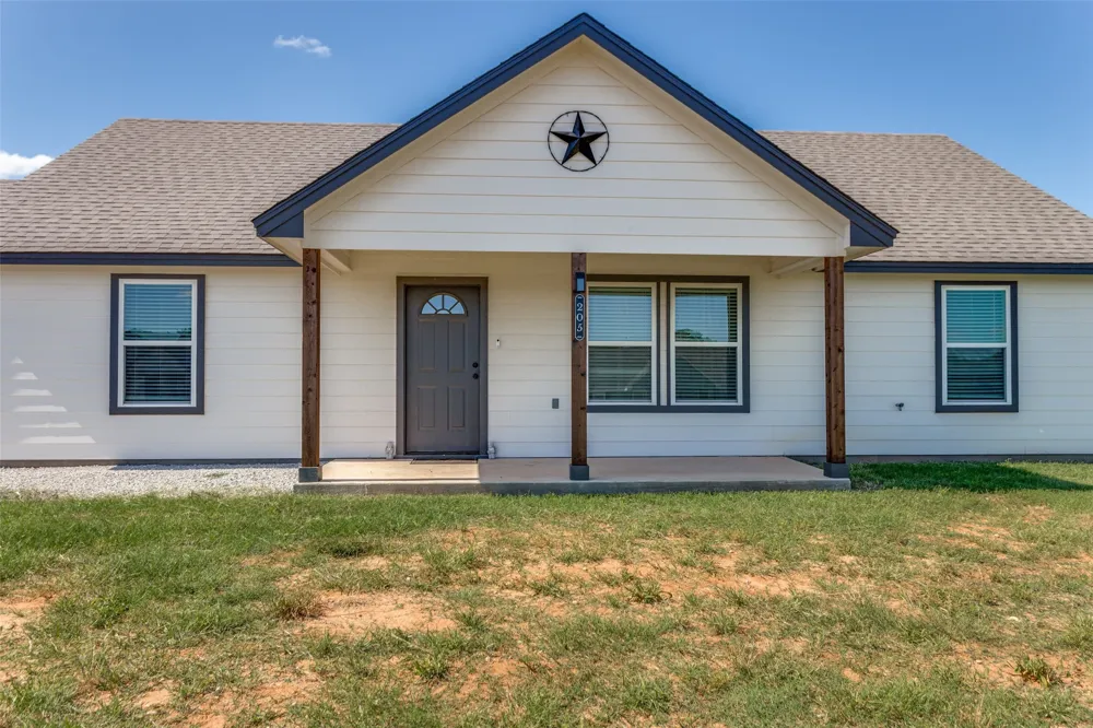 205 Altom Road Springtown, TX 76082