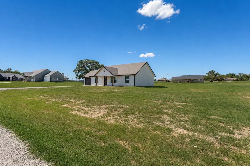 205 Altom Road Springtown, TX 76082