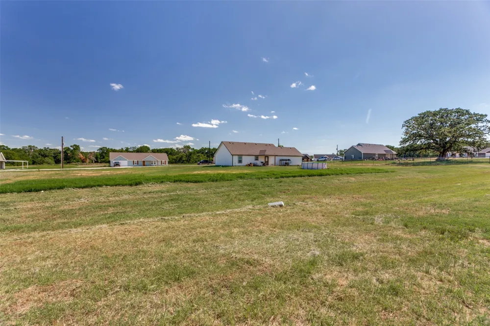 205 Altom Road Springtown, TX 76082