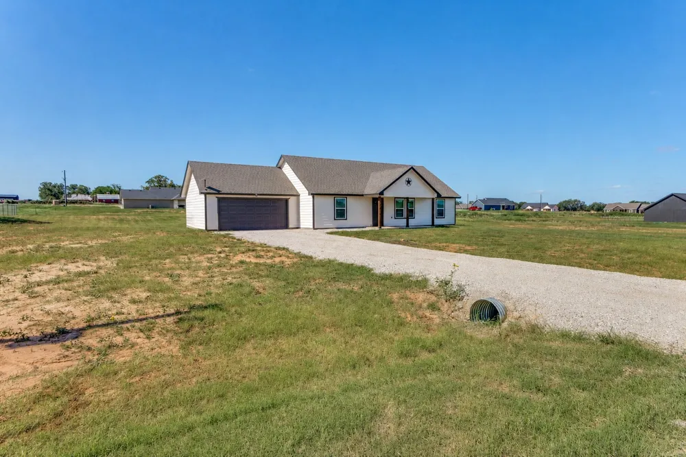 205 Altom Road Springtown, TX 76082