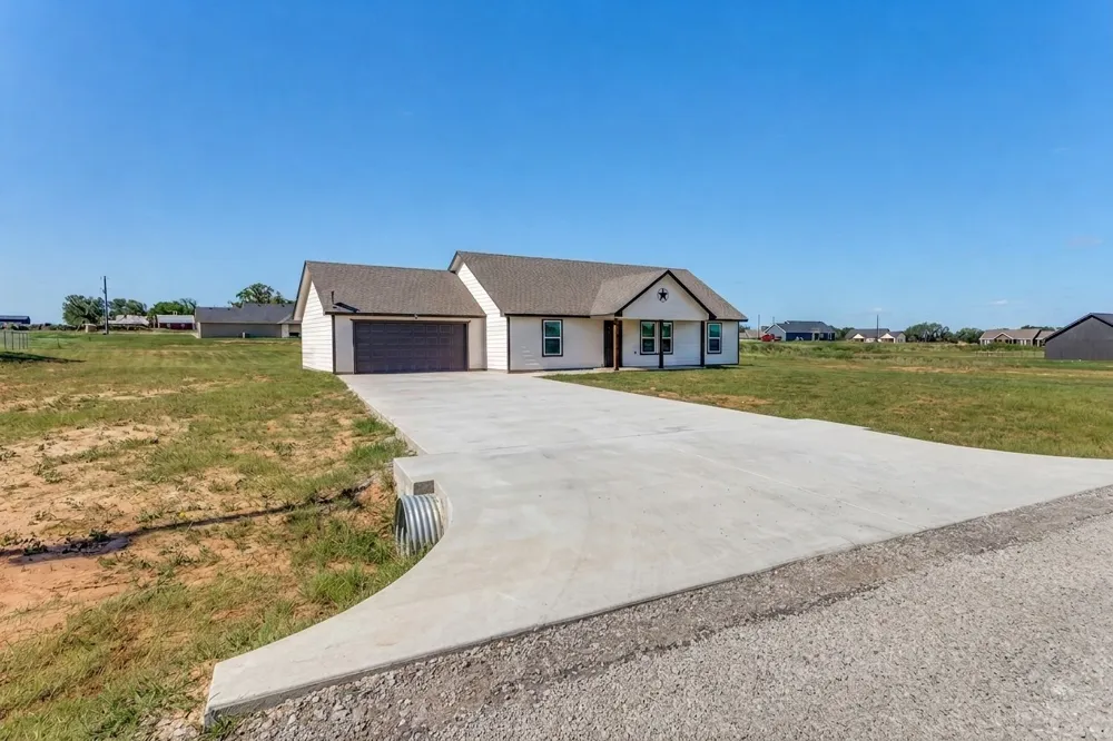 205 Altom Road Springtown, TX 76082