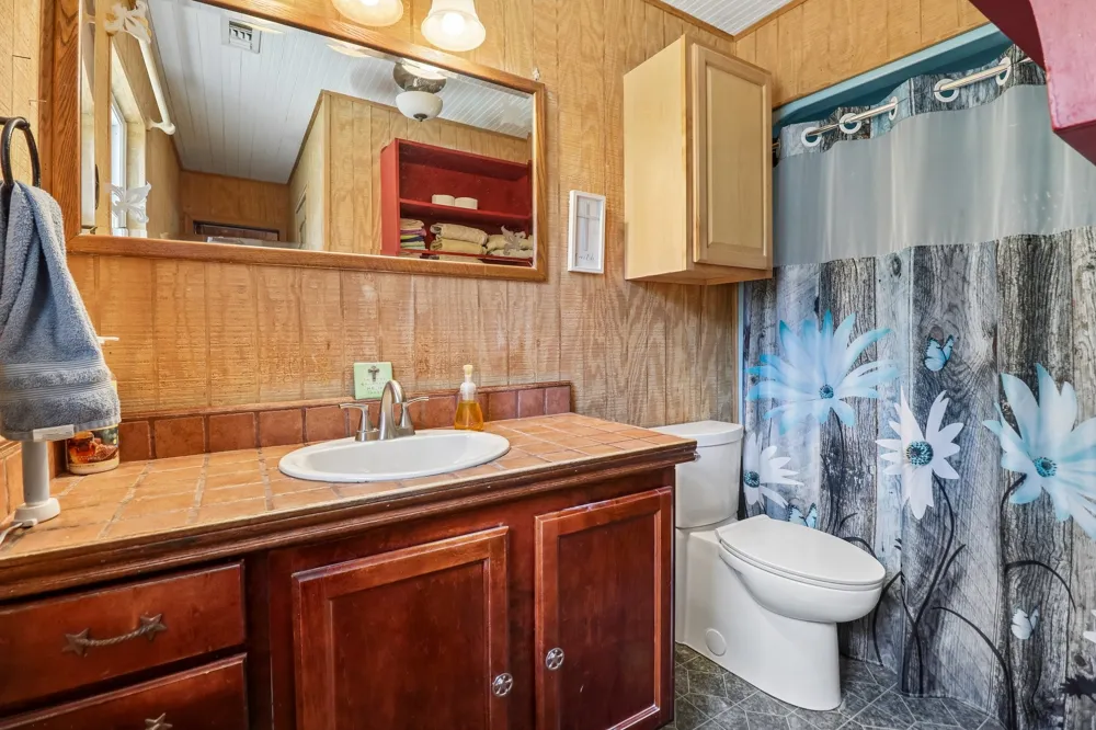 13110 County Road 4016 Kemp, TX 75143