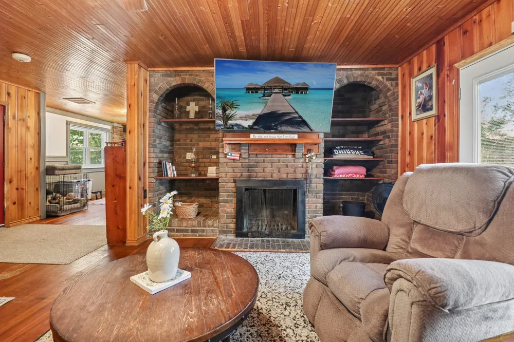 13110 County Road 4016 Kemp, TX 75143