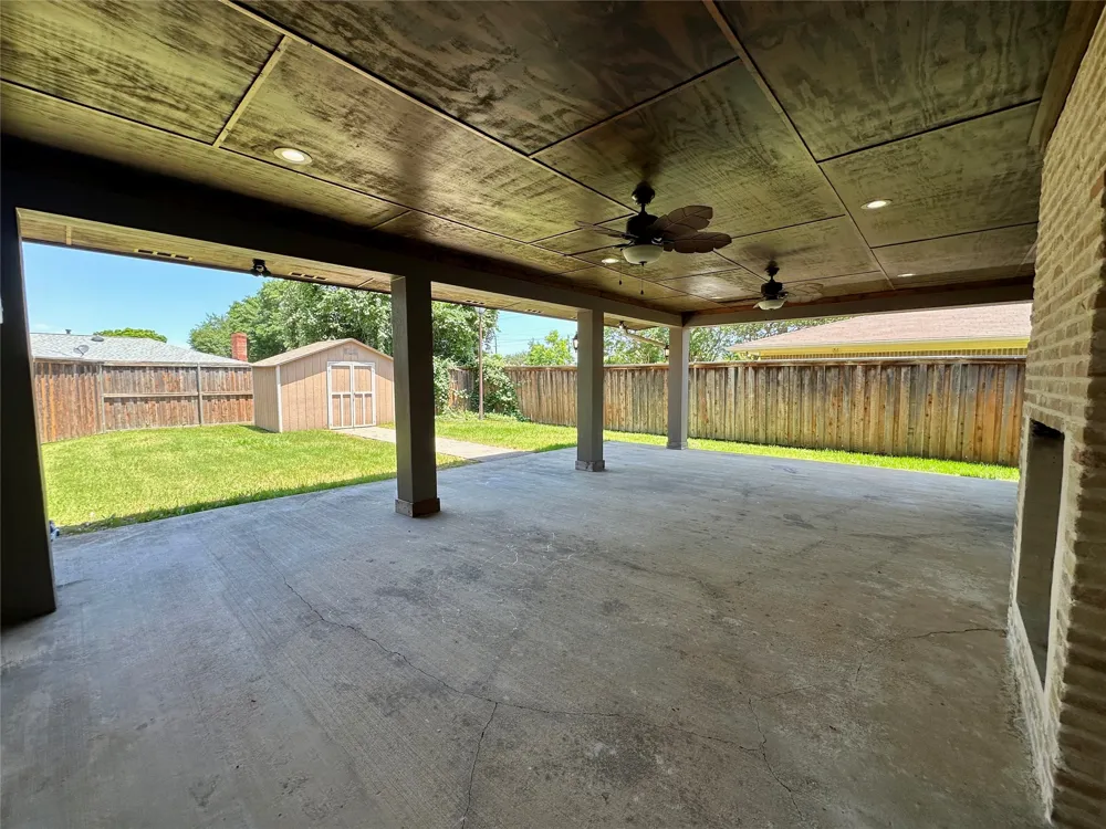 823 Madrid Drive Duncanville, TX 75116