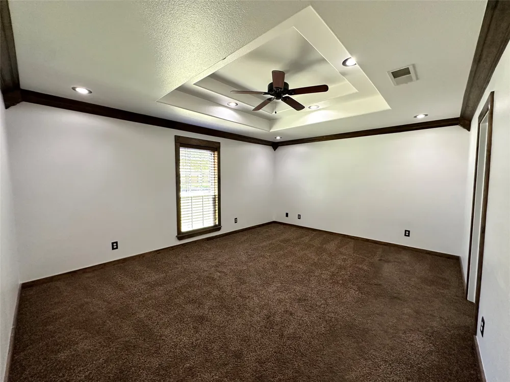 823 Madrid Drive Duncanville, TX 75116