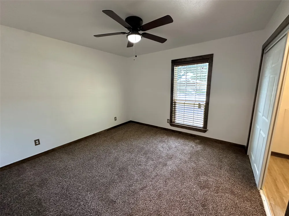 823 Madrid Drive Duncanville, TX 75116
